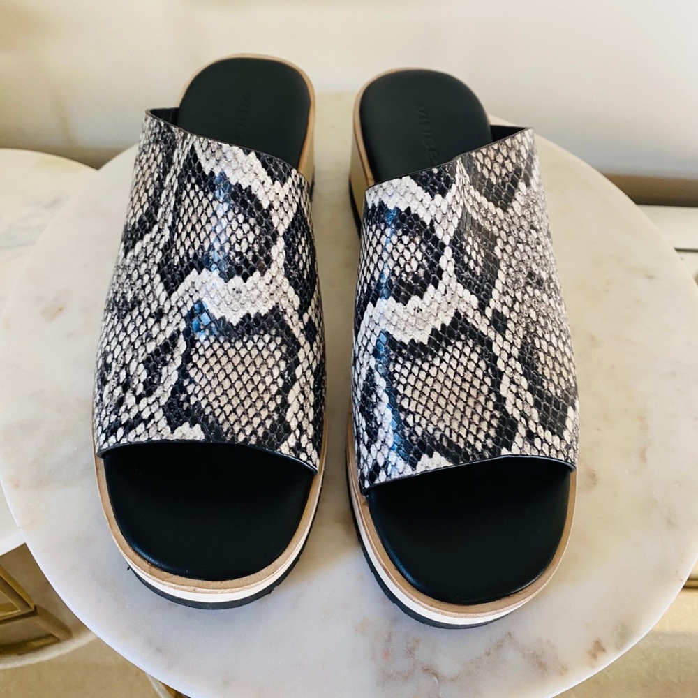 NEVER WORN VINCE WEDGE SANDAL